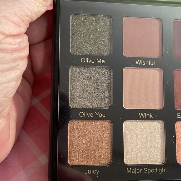 🎈SALE🎈🎀#22.MAKEUP BUNDLE🎀 - Picture 4 of 11